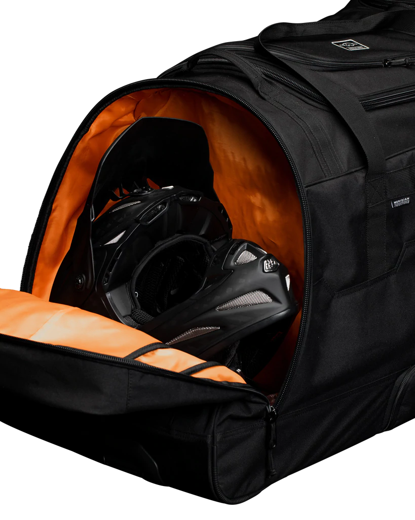ALBEK Gear bag Meridian Wheeled Covert Black - Sticky Bottle
