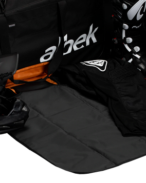 ALBEK Gear bag Meridian Wheeled Covert Black - Sticky Bottle