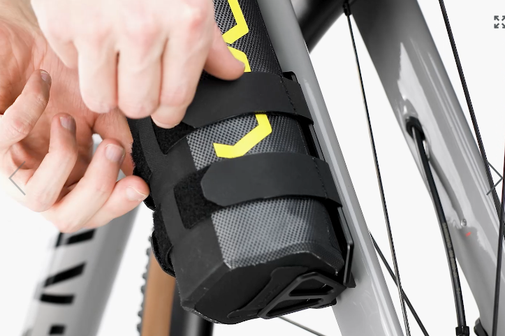 Apidura Innovation Lab Cargo Cage - Sticky Bottle