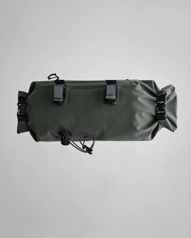 MAAP x APIDURA Handlebar Pack 9L+ Loam - Sticky Bottle