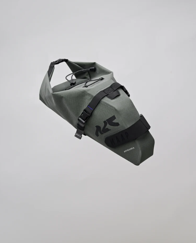 MAAP x APIDURA Saddle Pack 7L Loam - Sticky Bottle