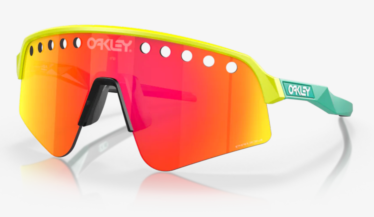 Oakley - Sutro Lite Sweep - Sticky Bottle