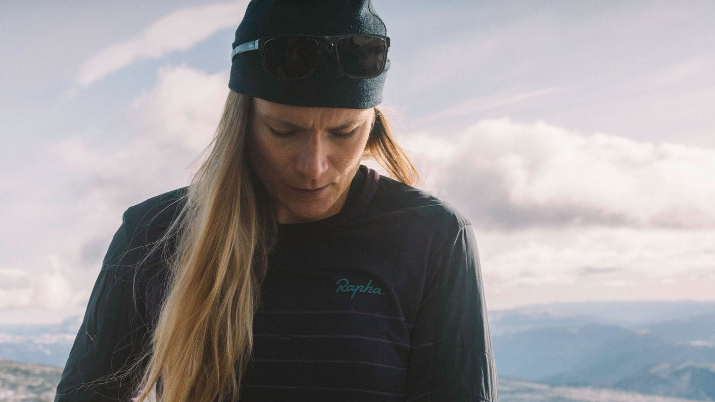 Rapha - Women's Explore Long Sleeve Pullover - Sticky Bottle