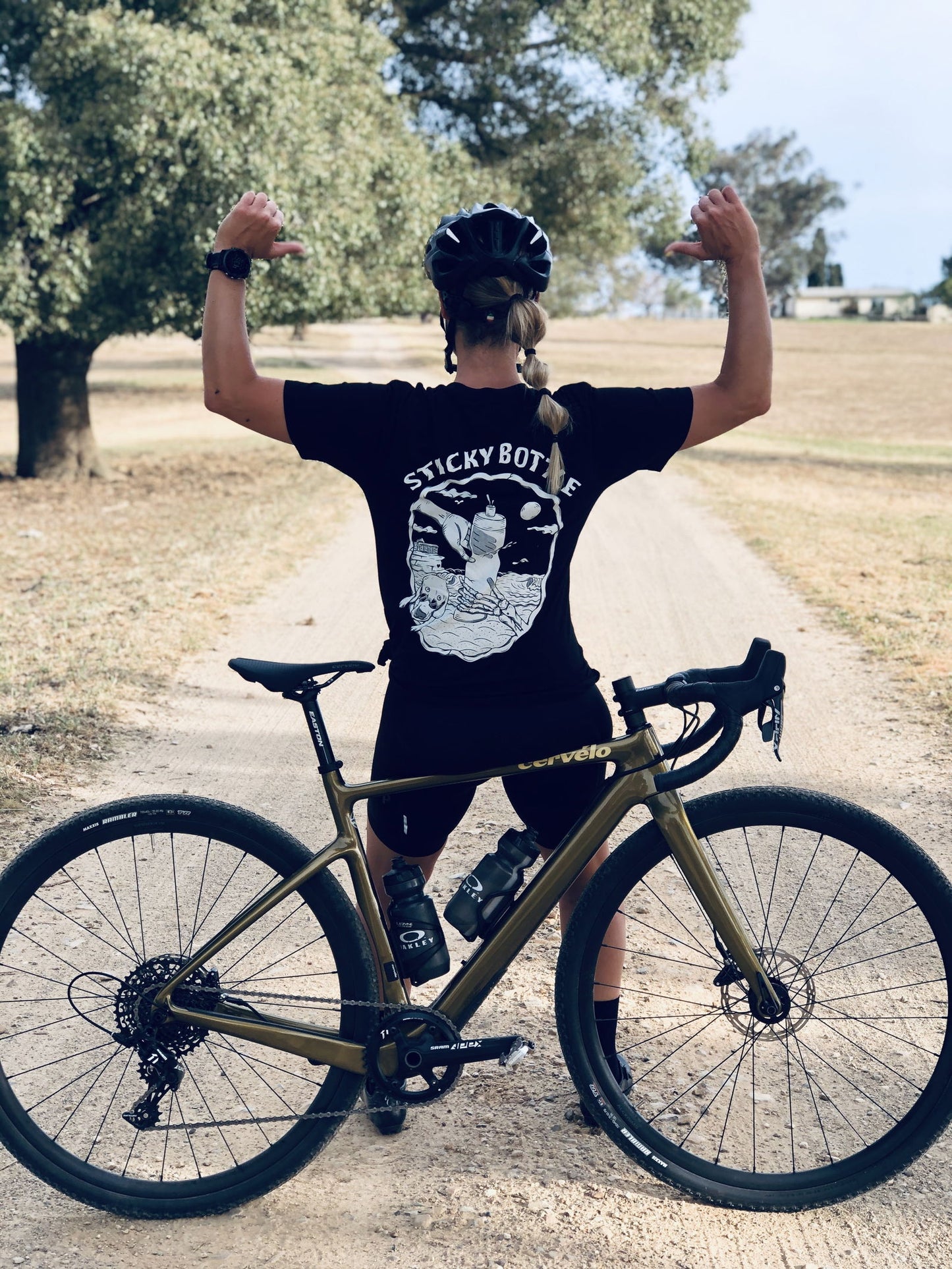 Sticky Bottle x Kentaro T-shirt - Black - Sticky Bottle