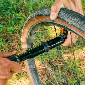 WOLF TOOTH ENCase Pump40 with Tire Plug Tool - Sticky Bottle