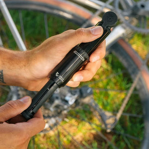 WOLF TOOTH EnCase Pump 40cc - Sticky Bottle