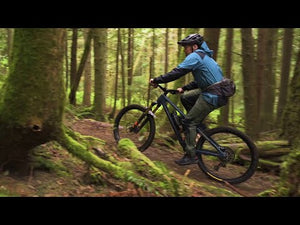 
            
                Load and play video in Gallery viewer, PATAGONIA M&amp;#39;s Dirt Roamer Storm Jkt
            
        